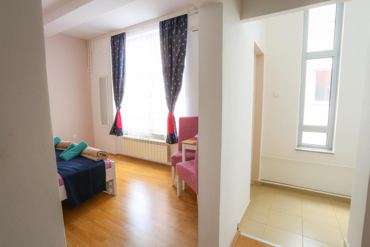 Studio Apartman Ld U Strogom Centru نوفي ساد المظهر الخارجي الصورة